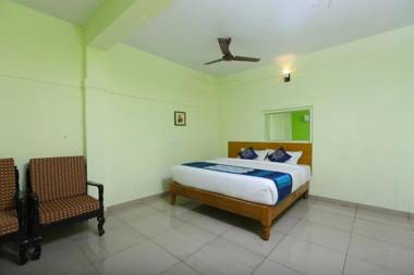 OYO 10449 Hotel Le Sai