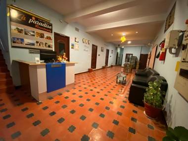 La Paradise Residency