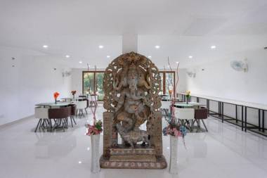 OYO 22532 Purple Lake View