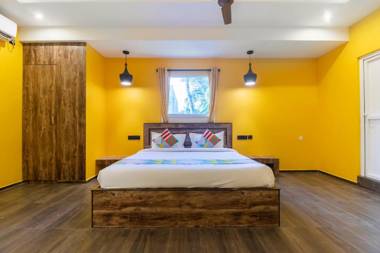 OYO 79538 Le Bliss Hotels Near Rock Beach