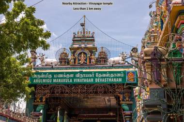 OYO 65828 Pondy Guest House