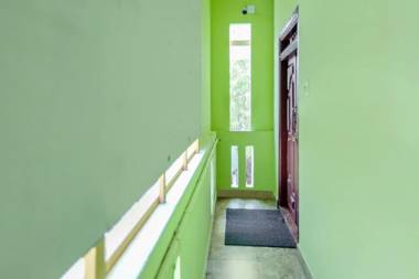 OYO Home 78126 Elite Home