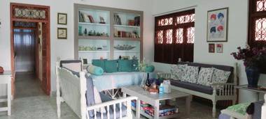 VILLA SANDRIN-Near White Town and Beach