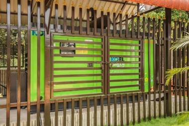 FabEscape Queens Paradise