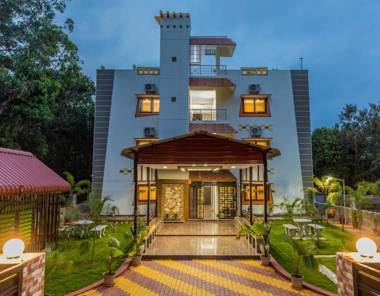 FabEscape Queens Paradise