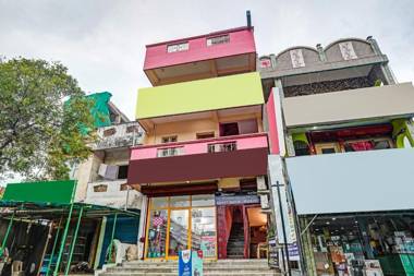 OYO Flagship 85752 Merlot Inn