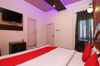 OYO 71043 Hotel Kingsman