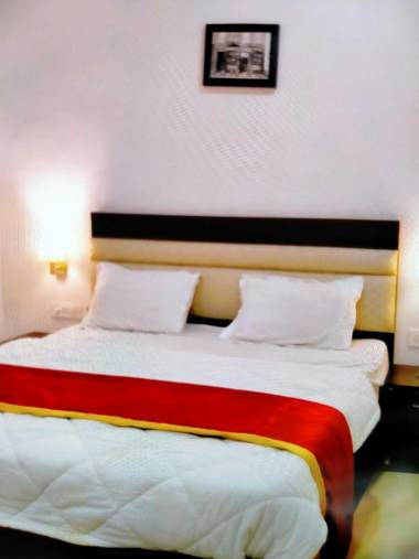 POP 91602 Sunder Bagh Palace