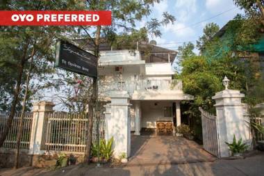 OYO 10483 Hotel The Signature Crest