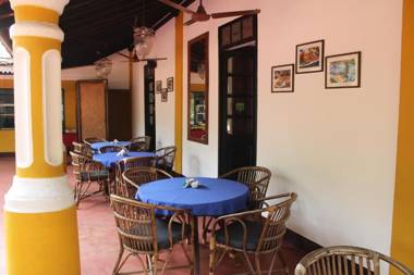 Hotel Bougainvillea Granpa's Inn