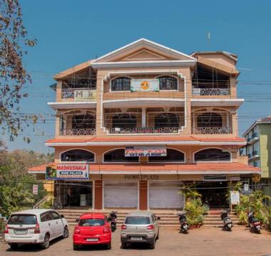 Picnic Plaza By WB Inn Goa