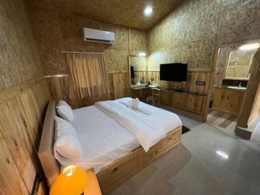 santanas wooden cottages