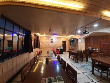 Hotel Raj Golden & Restaurant