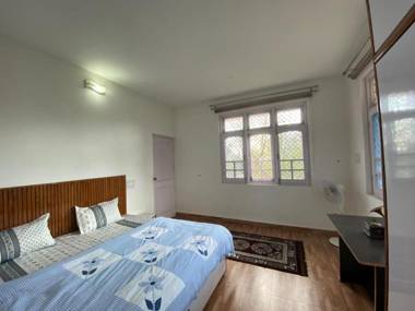 Tim Tim's Cottage Bir