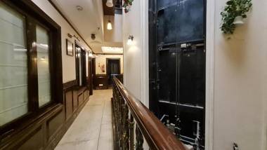 Hotel Diplomat Residency