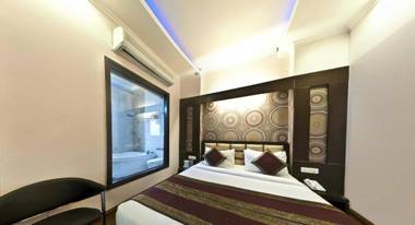 Hotel Le Cadre @ Kailash Metro