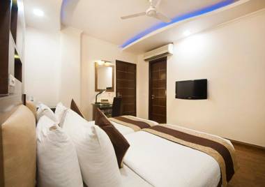 Hotel Le Cadre @ Kailash Metro