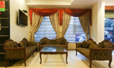 Hotel Blessings On road Near New Delhi Railway Station