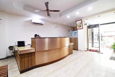 Westend Holiday Home BY JMJ HOSPITALITY - Couple Friendly Stays