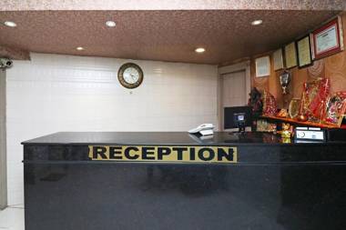 OYO 24947 Hotel Metro Tower