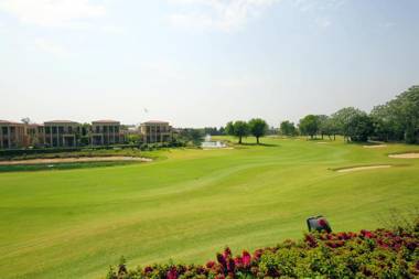 Lemon Tree Hotel Tarudhan Valley Manesar