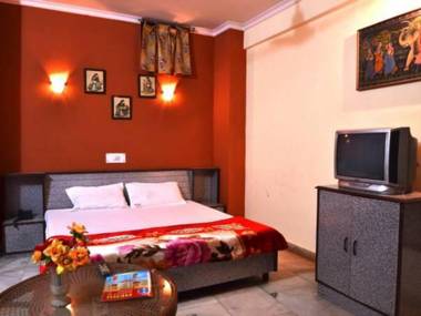 Sahara International Deluxe