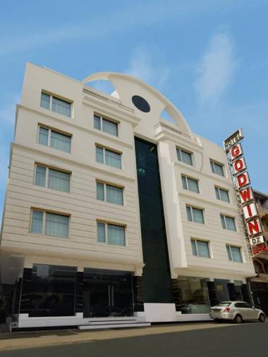 Hotel GODWIN DELUXE With RESTAURANT AND FREE STREET PARKING ONSITE in PAHARGANJ