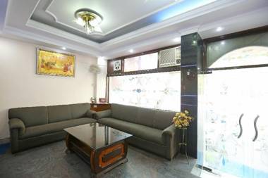 OYO 6886 Hotel Gold Palace