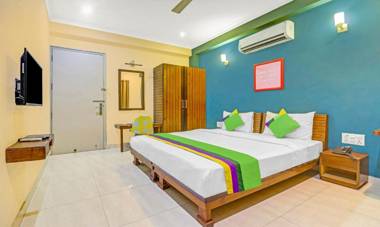 Treebo Trend Silver Star