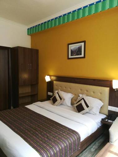 Inn Tawang Near B L Kapoor Hospital A Well Hygiene Hotel