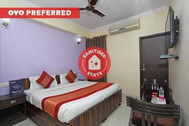 OYO 8462 Hotel Galaxy