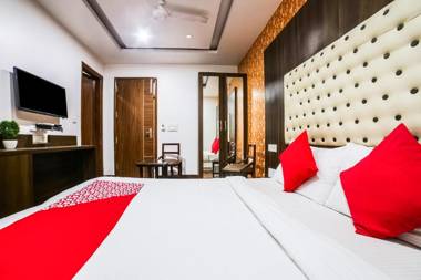 OYO 471 Sehej Continental