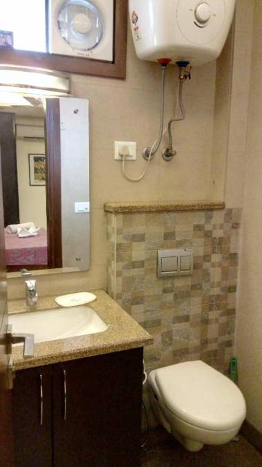 Woodpecker Service Apartments - Green Park