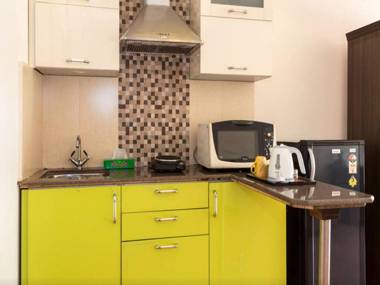 Amidst Monuments and Serenity