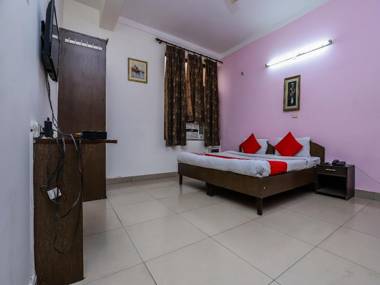 OYO 457 Hotel Mittal Residency