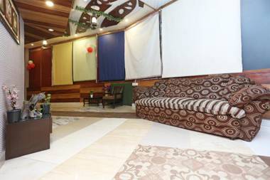 OYO Flagship 2407 Hotel Gera's M1