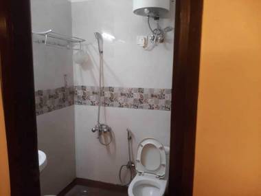 OYO 4930 Stay EM Residency