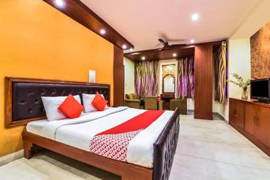 OYO 5411 Hotel City Castle