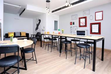 OYO Townhouse 012 Kaushambi Metro Ghaziabad