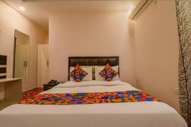 FabHotel Qotel Jasola