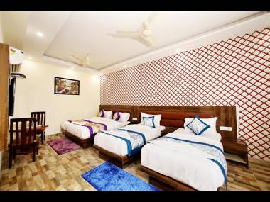 Hotel Smart Palace - Near Delhi Airport