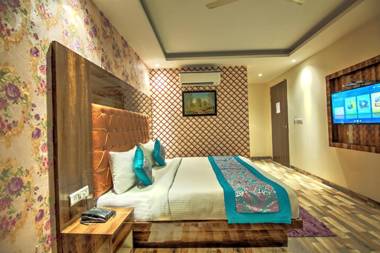 Hotel Smart Palace - Near Delhi Airport