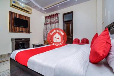 OYO 18831 Florence Residency