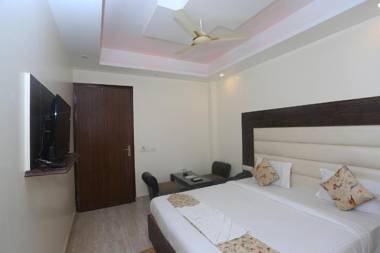 Hotel Raj Palace Mahipalpur Near IGI Airport Delhi