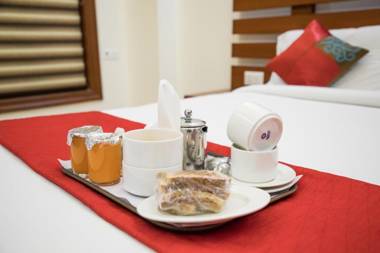 SM Palace (Near Apollo Hospital)