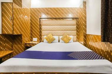 SPOT ON 61091 Hotel Silver Palace Dx