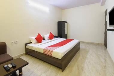 OYO 22394 Club Residency