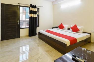 OYO 22394 Club Residency