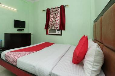 OYO 27596 Hotel Parkash Dx