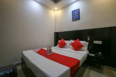 OYO 19875 Hotel West Delhi Inn